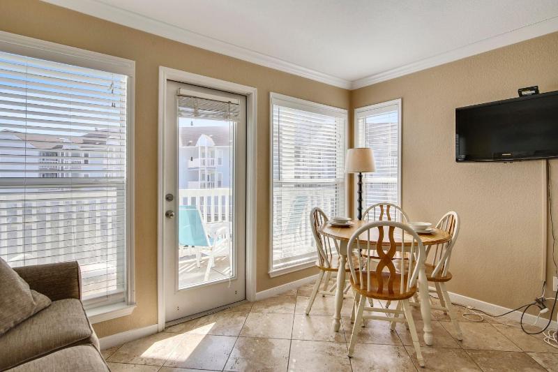 One-Bedroom Apartment image 3