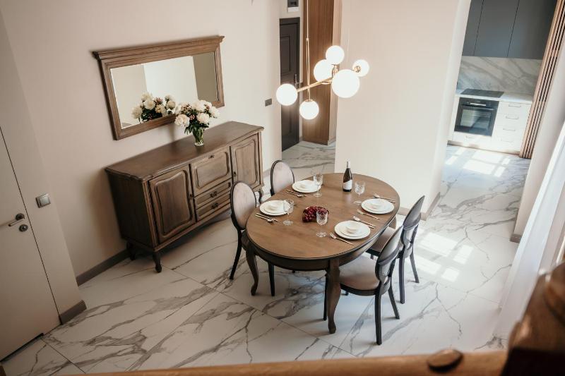 One-Bedroom Apartment with Terrace image 3