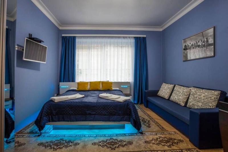 Luxury Air-conditioned Family Apartment Špitálska Old Town - image 4