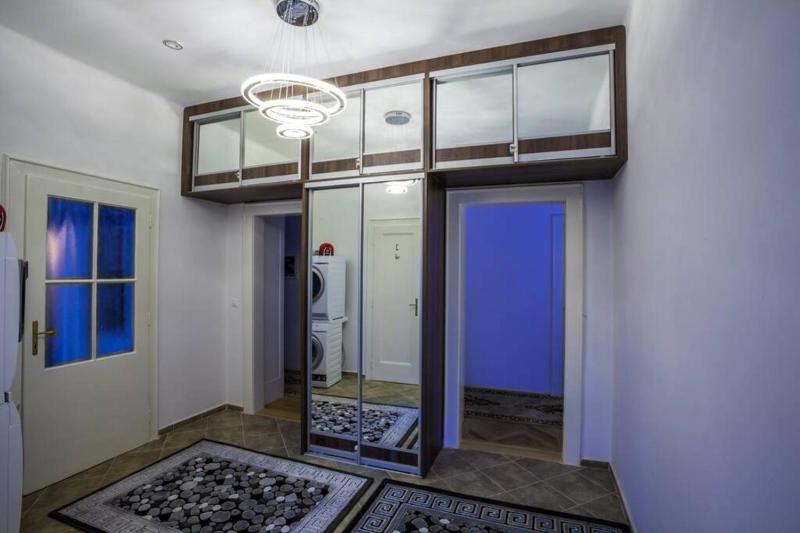 Luxury Air-conditioned Family Apartment Špitálska Old Town - image 6