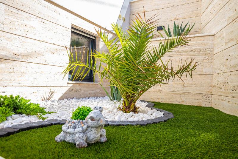 Villa Marassi with Heated Pool Hot Tub and Sauna - image 12