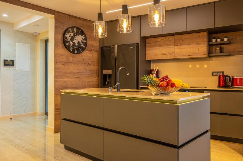 Villa Marassi with Heated Pool Hot Tub and Sauna - image 28