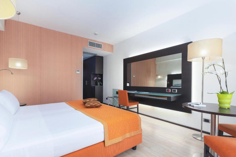 Privilege Double Room image 4