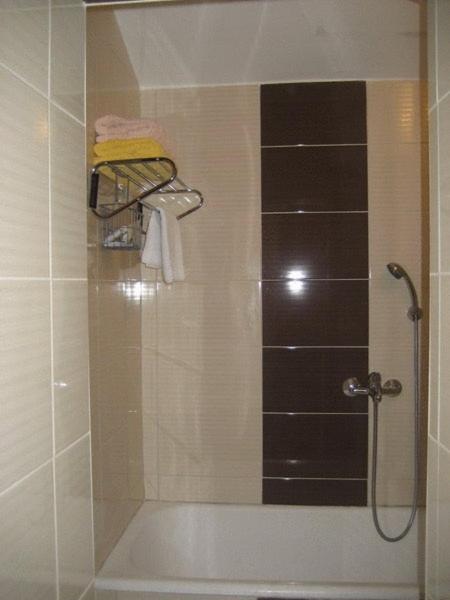 Apartment (3 Adults) image 3