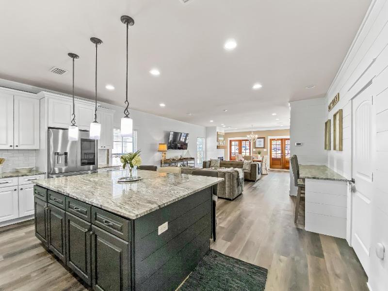 Five-Bedroom House image 2