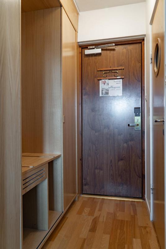 Standard Twin Room image 4