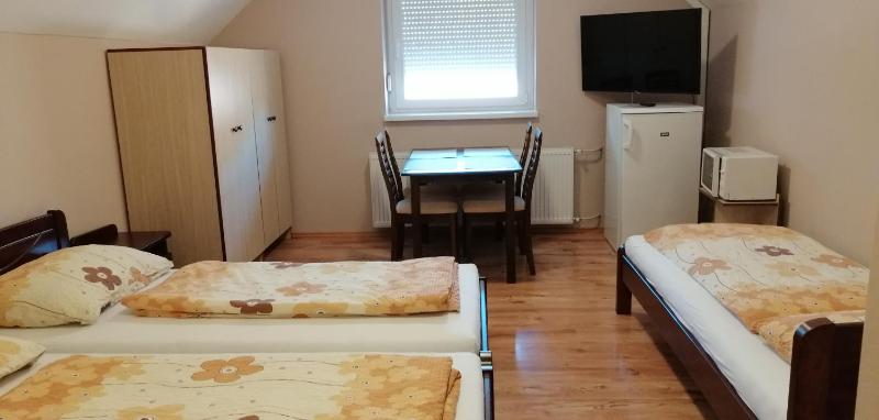 One-Bedroom Apartment image 3