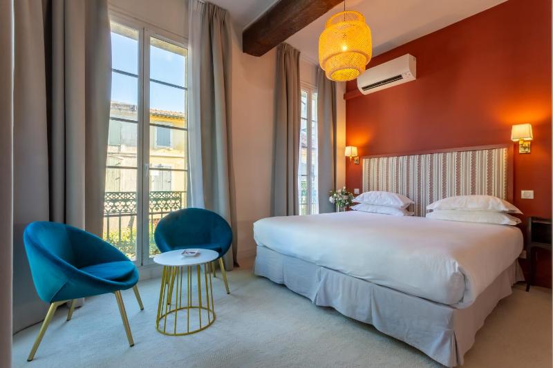 Hotel Le Relais de Poste Arles Centre Historique - image 1