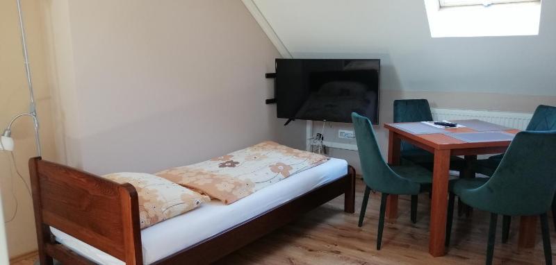 One-Bedroom Apartment image 2