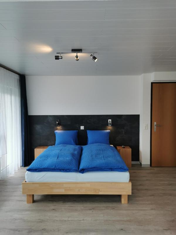 Double Room image 4