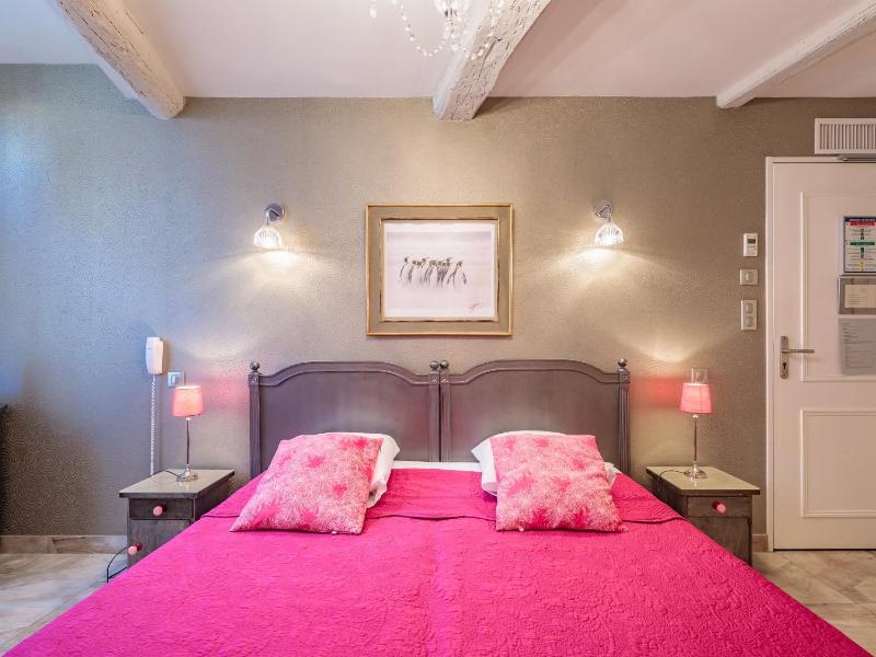 Superior Double Room image 3