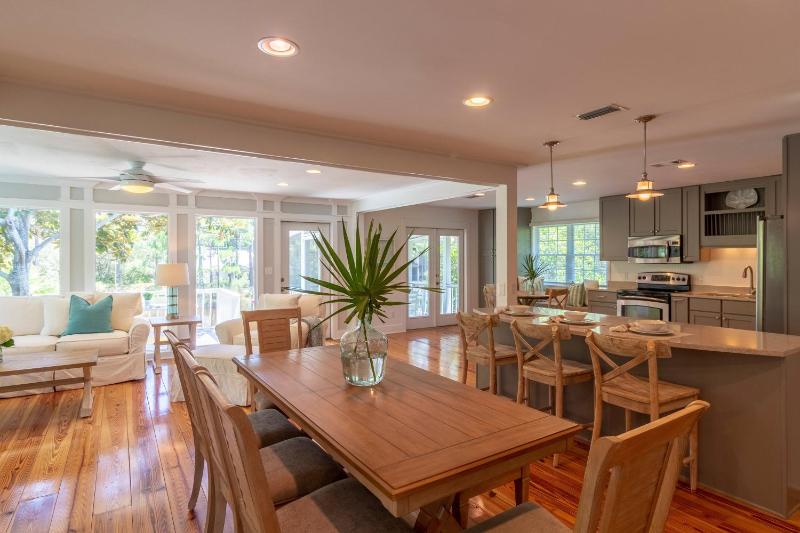 Five-Bedroom House image 3