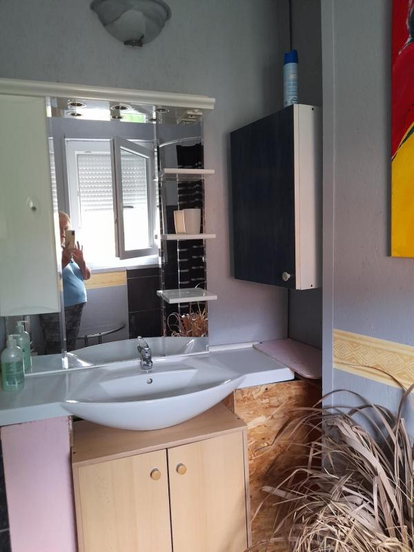 Queen Room with Balcony image 1