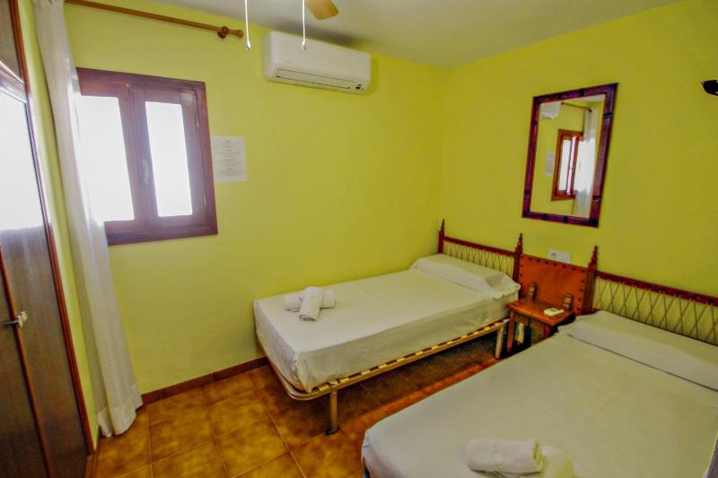 Basetes - holiday home with private swimming pool in Calpe - image 16