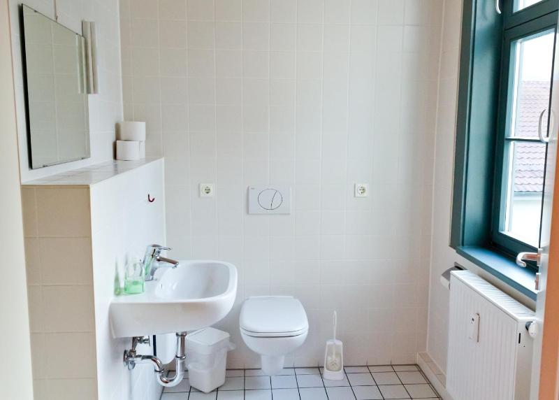 Double Room with Shared Bathroom image 2
