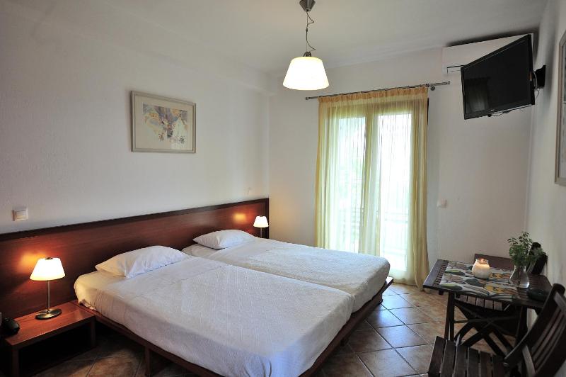 Standard Studio with Sea View  image 3