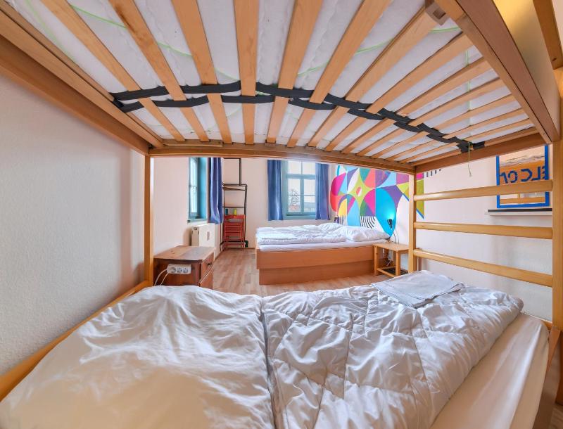 Quadruple Room with Shared Bathroom image 3