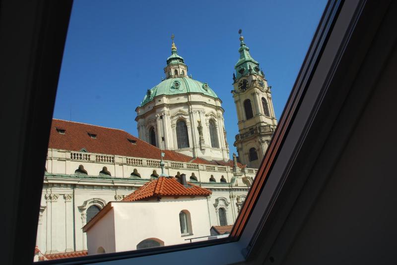 Duplex Apartment with City View image 3