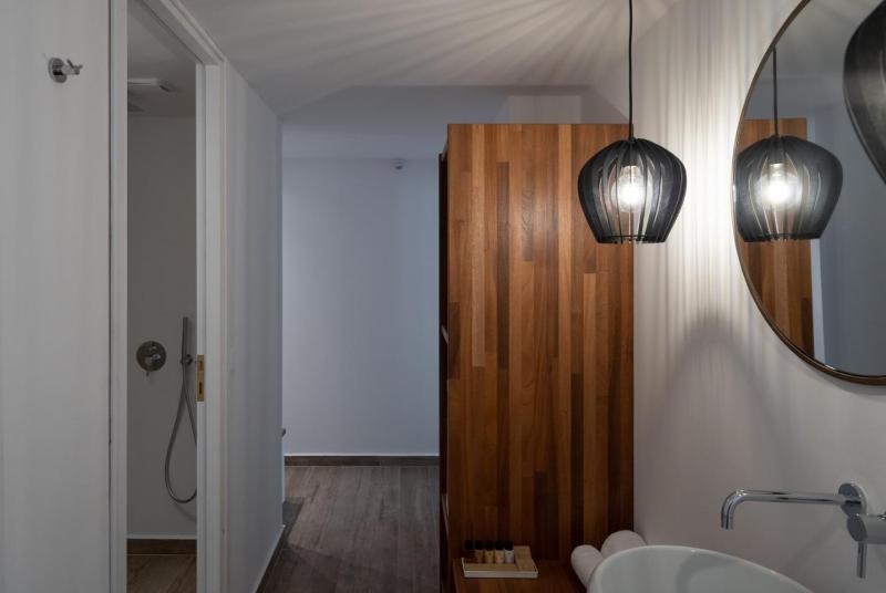 Allegro Suites Oia - image 2
