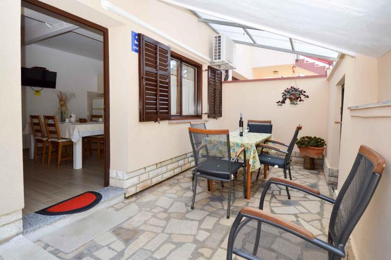 Apartments Mendikovic 11022 - image 14
