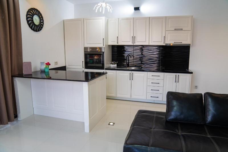 Golden Apartments - image 8