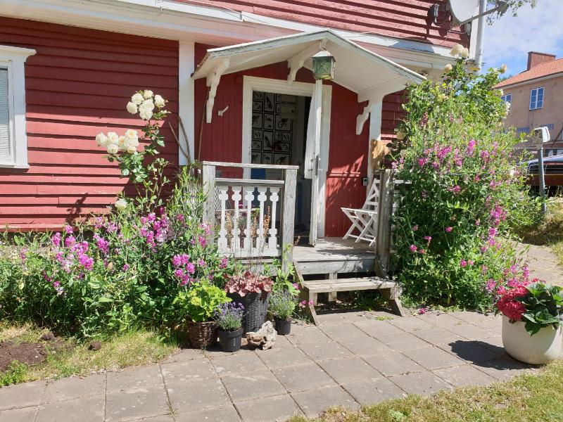 Two-Bedroom Cottage image 1