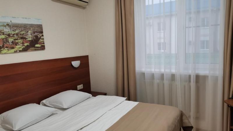 Budget Double Room image 3