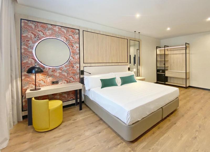 Double or Twin Room image 1