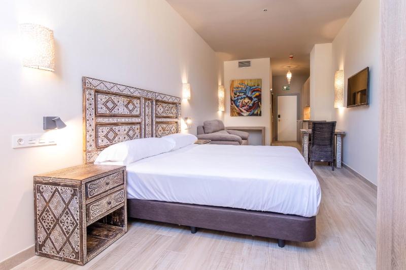 Tarifa Suites by QHotels - image 16