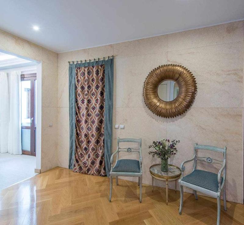Luxe Carlos Cañal - image 3