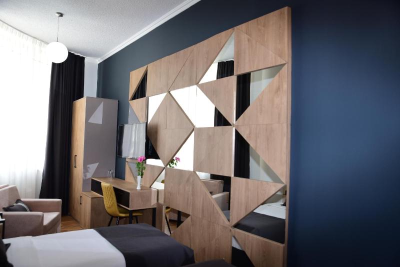 Double Room image 1