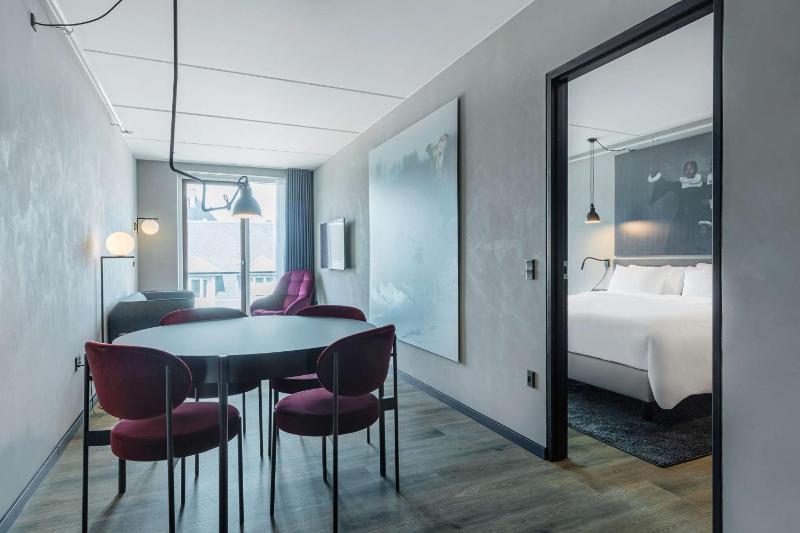 Suite with Terrace image 3