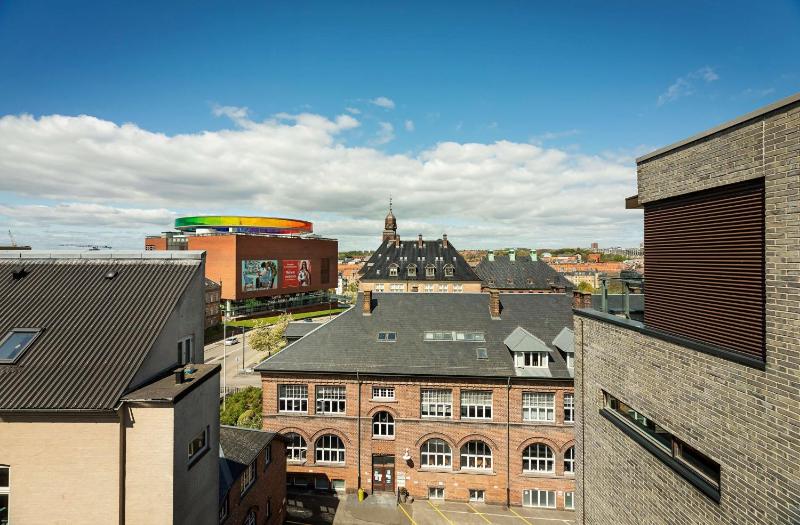 Suite with City View image 4