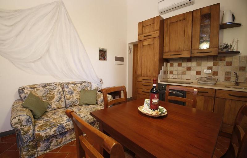 One-Bedroom Apartment image 1