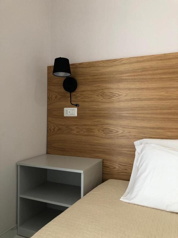 Standard Double Room image 4
