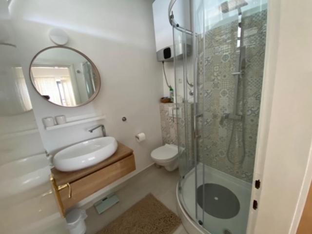 One-Bedroom Apartment with Balcony image 3