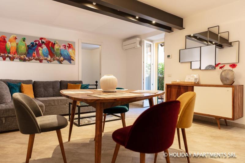 One-Bedroom Apartment image 4