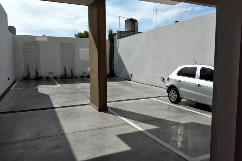 DEPTO 2 AMB MODERNO Y AMPLIO con COCHERA y PARRILLA - image 16