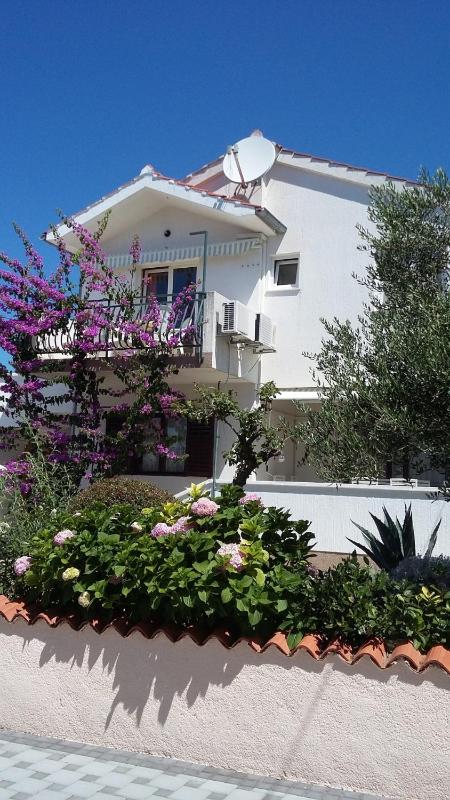 Apartment 612-3 - image 1