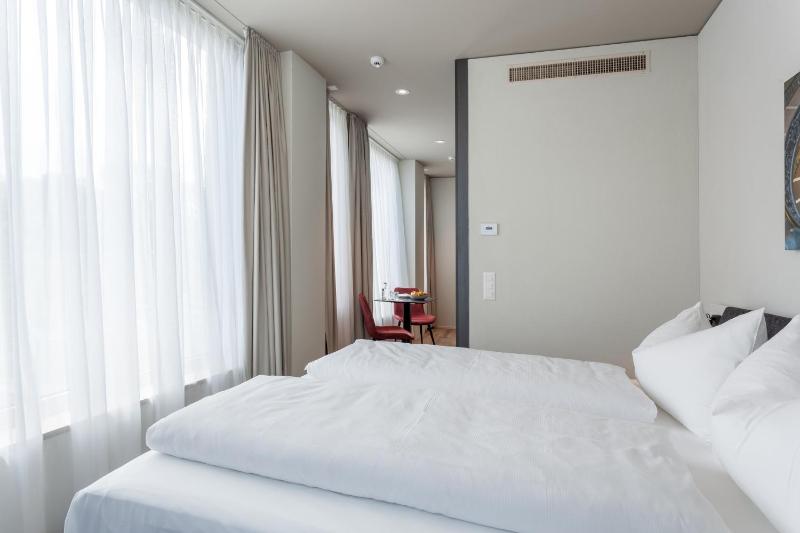 Apartment with 1 Bedroom and 1 Living Room with  Air Conditioning image 3