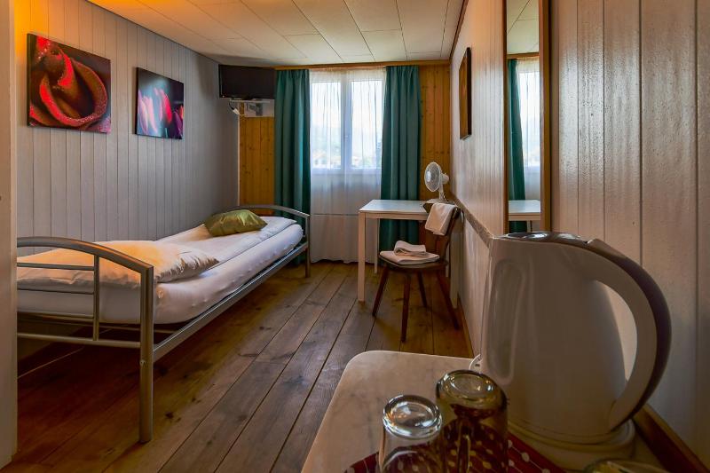 Single Room with Private Bathroom image 4