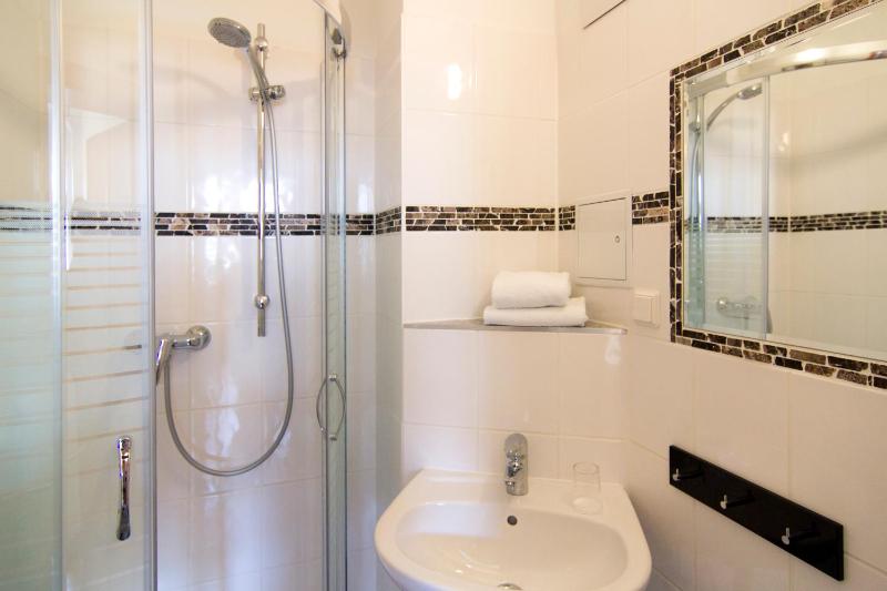 Aparthotel Mitte - image 10