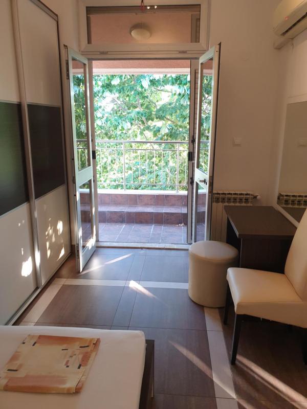Apartment with Sea View image 3