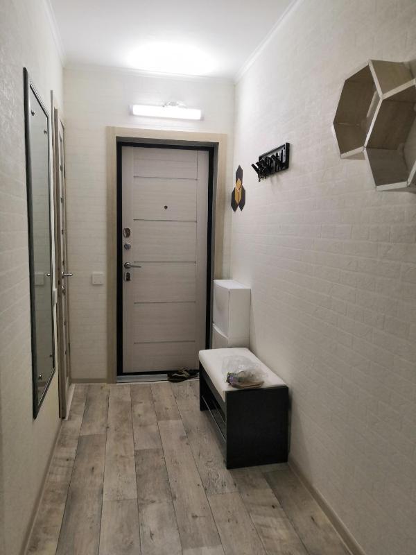 One-Bedroom Apartment image 2