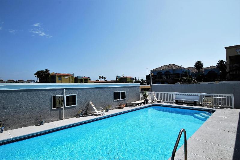 108 West Morningside Townhouse - image 3