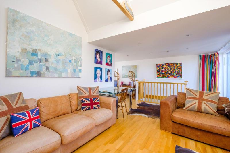 Gunfleet Aldeburgh - A Large Seafront House with Stunning Sea Views from all the floors Sleeps 14 - Aldeburgh Coastal Cottages - image 46