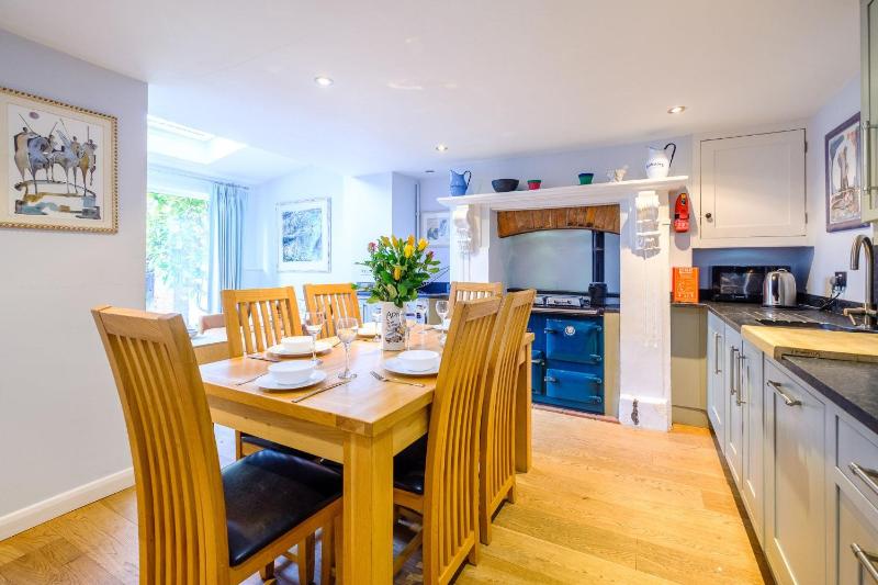 Gunfleet Aldeburgh - A Large Seafront House with Stunning Sea Views from all the floors Sleeps 14 - Aldeburgh Coastal Cottages - image 37