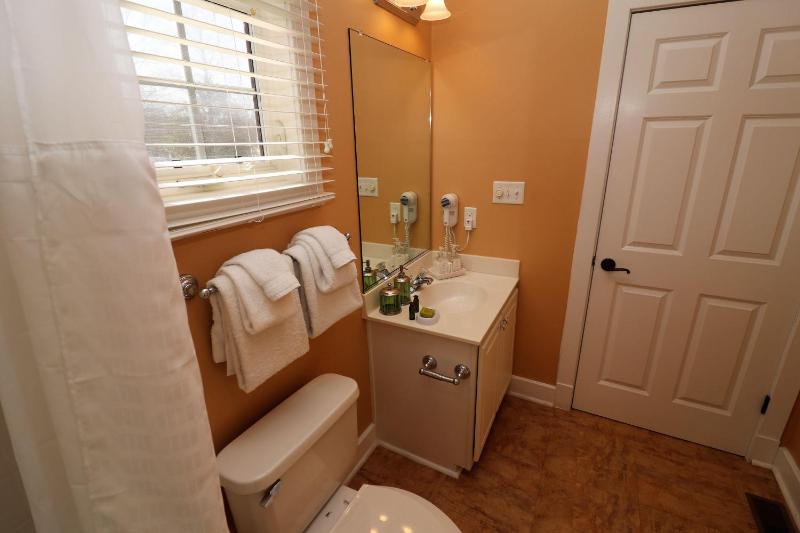 Three-Bedroom Chalet image 4