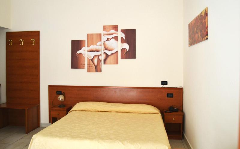 Quadruple Room with Balcony image 3