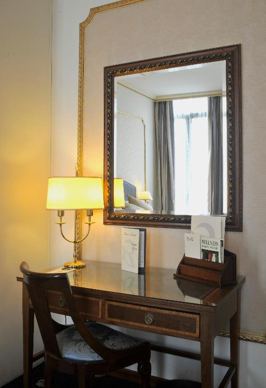 Hotel Roger De Lluria - image 5